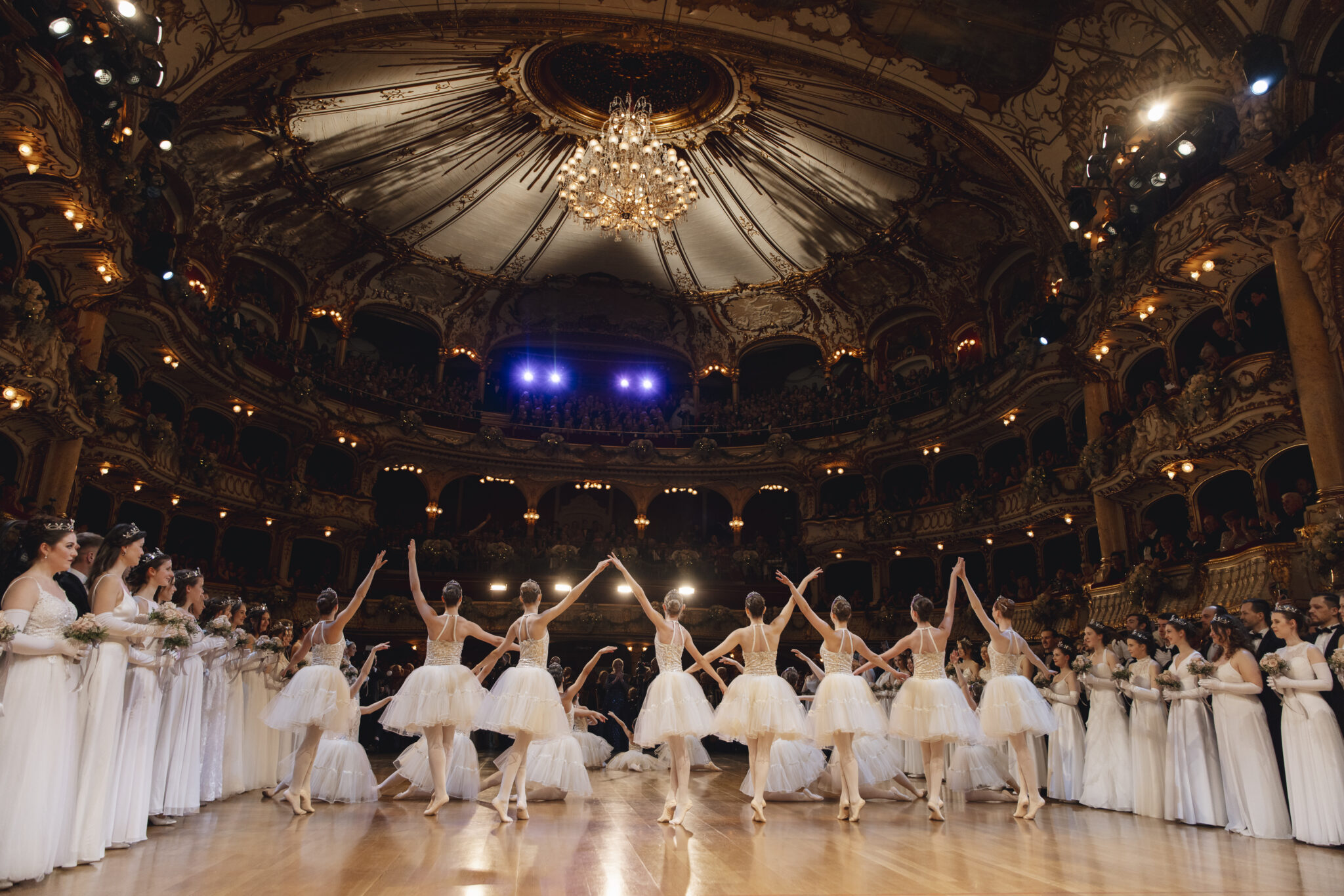 Unser Opernredoute Special im Aiola Living Hotel